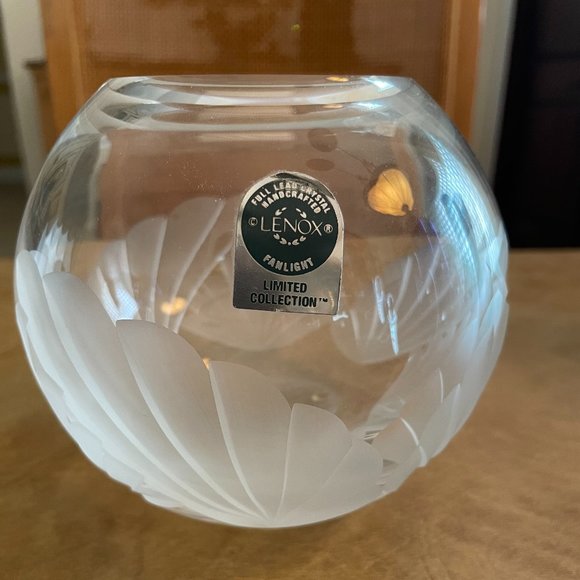 Signed Lenox etched Fanlight Handcrafted full lead crystal bowl - Picture 1 of 12